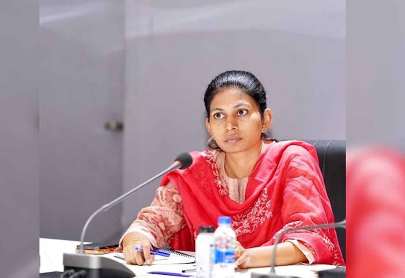  Raksha Khadse